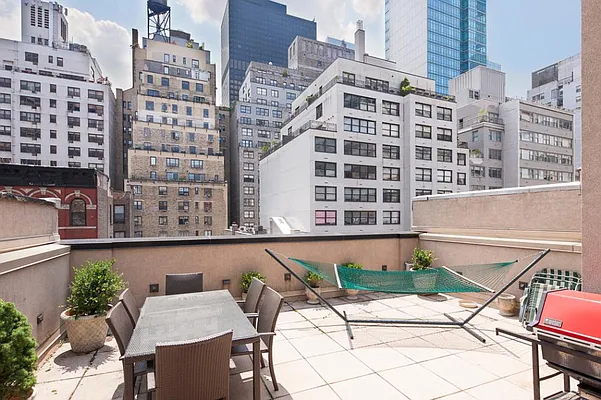 Rented by Leslie J. Garfield | media 24