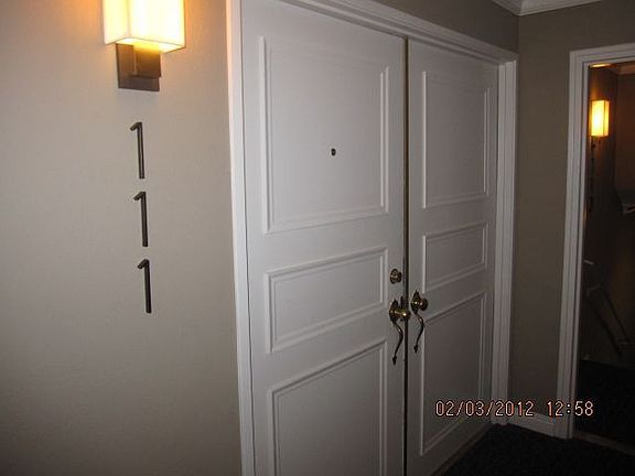 5th image of 4189 N Vineland Ave #111