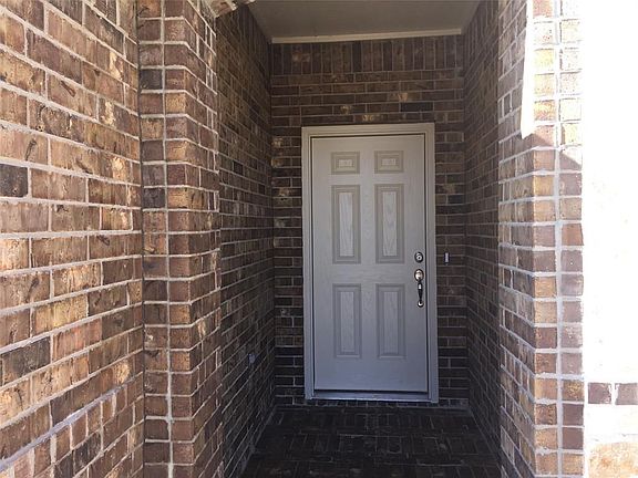 2nd image of 4639 Capella Riviera Dr