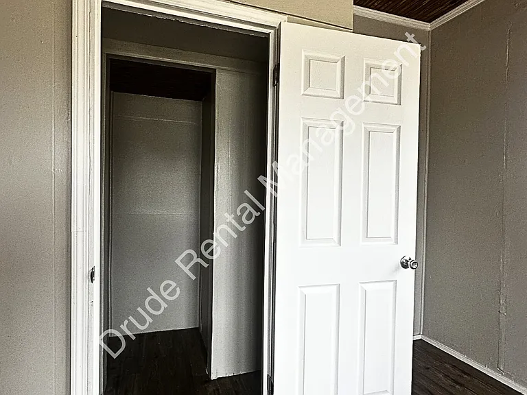 408 E Michigan St — Photo 6