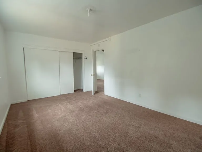 7966 Macarthur Blvd #B — Photo 6