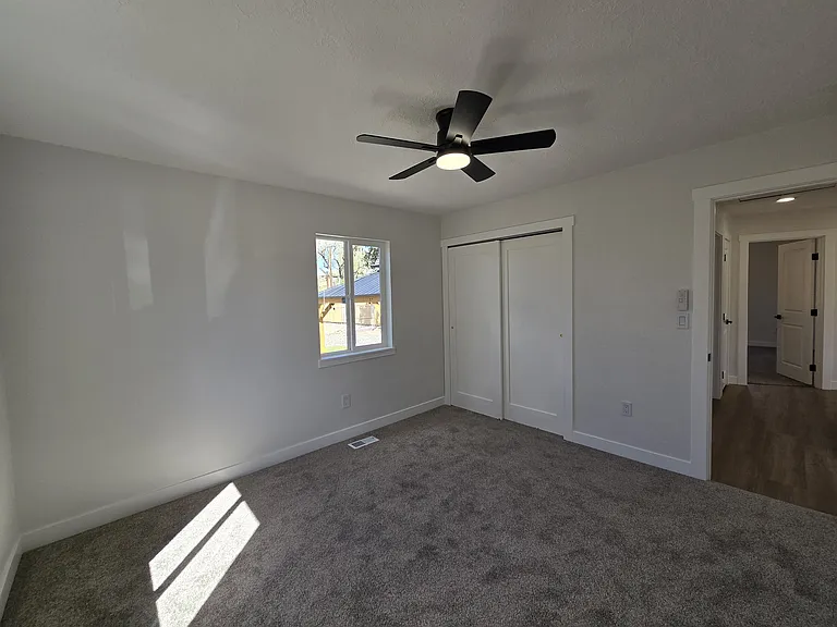 738 E Fountain Blvd — Photo 12