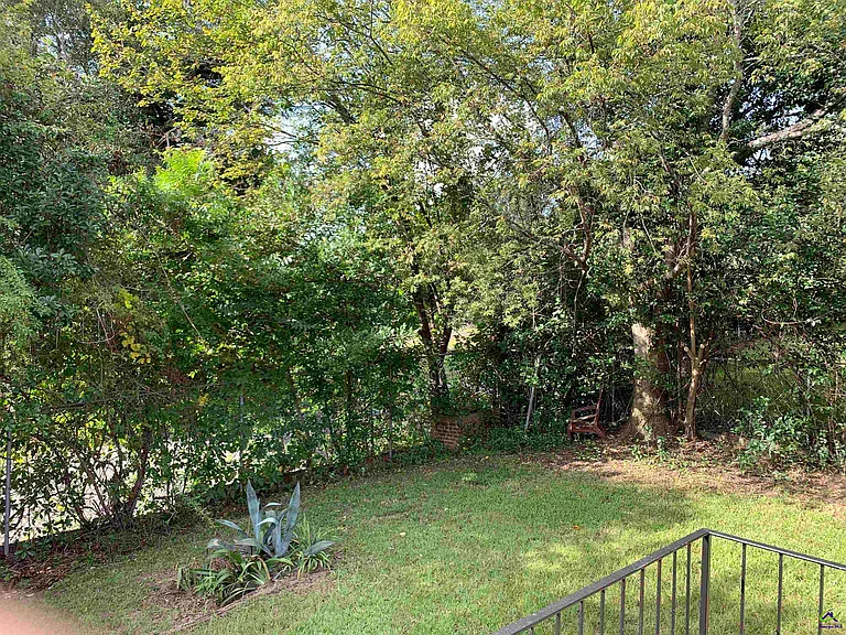 3240 Commodore Dr — Photo 21