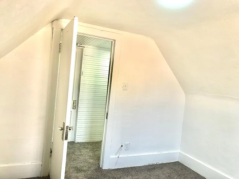 5844 Burdette St — Photo 12