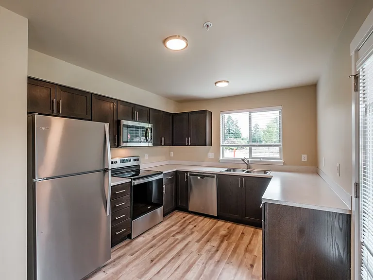 Santiam Gateway Apartments — Photo 21
