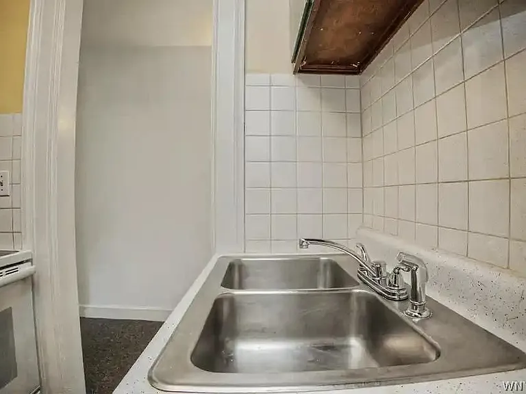 493 Delaware Ave #3 — Photo 35