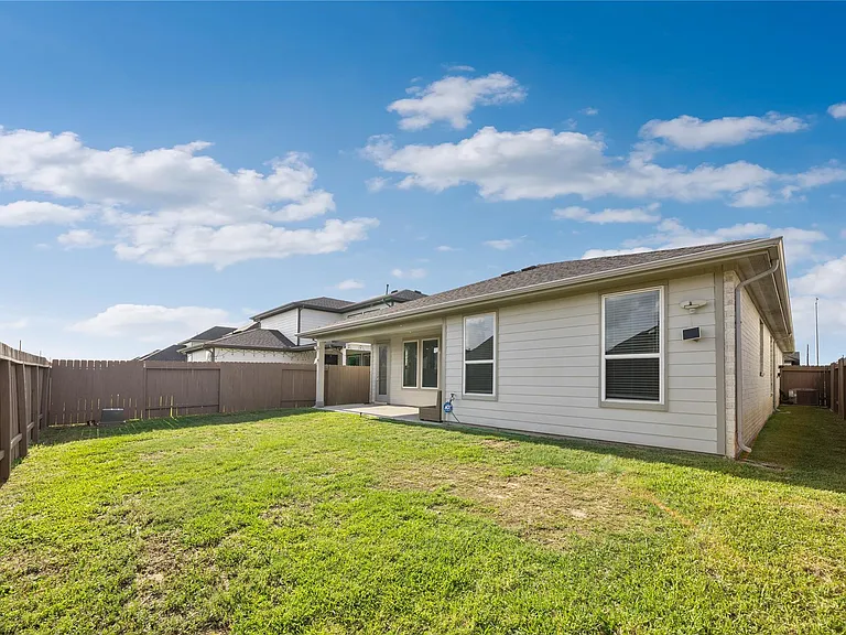 28447 Halle Ray Dr — Photo 40