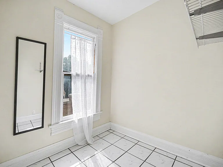 302 N Bannock St #B — Photo 15