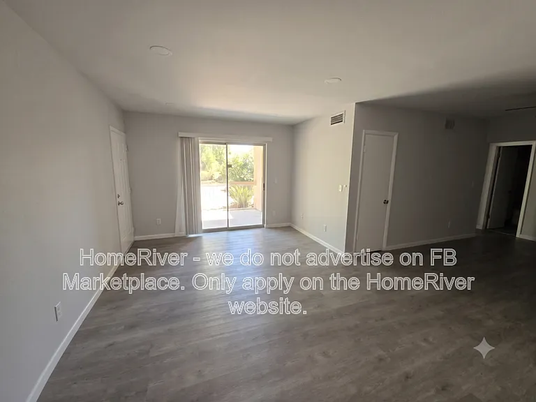 333 SE Martin Ave #1-B — Photo 9