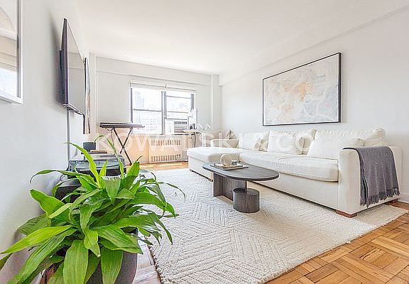 2nd image of 180 W Houston St #8E