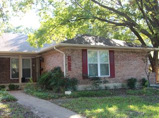 7624 Meadow Oaks Dr, Dallas, TX 75230