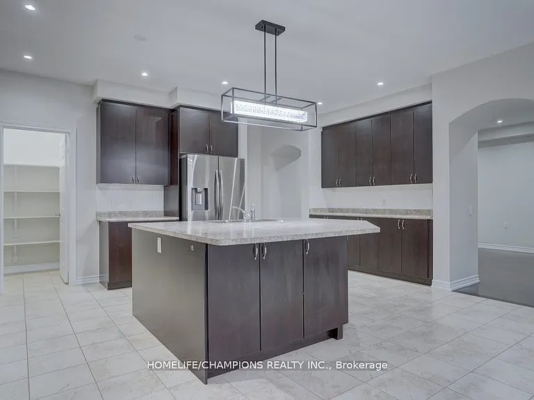 102 Benadir Ave — Photo 14
