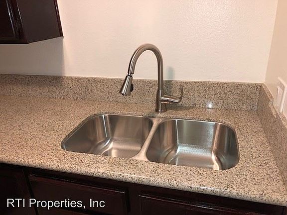 4th image of 13514 Lemoli Ave APT 3