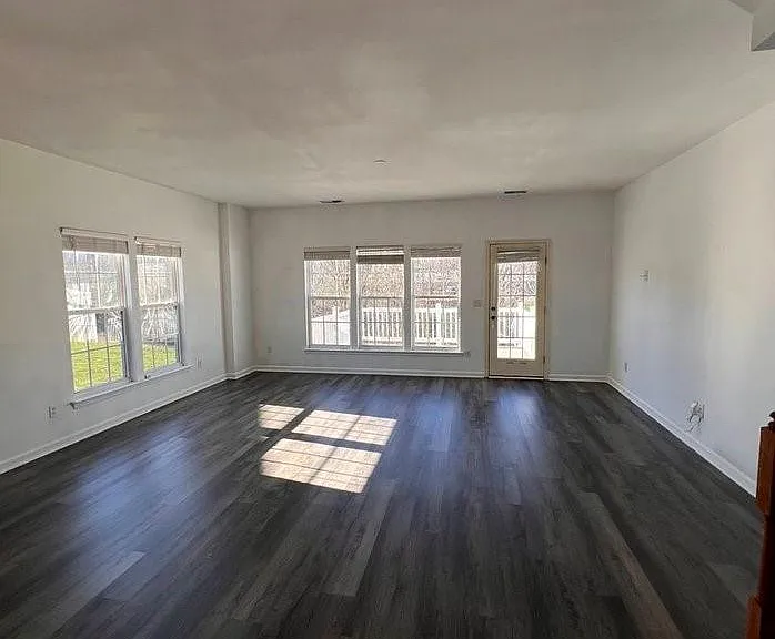 10237 Garrett Grigg Rd — Photo 2