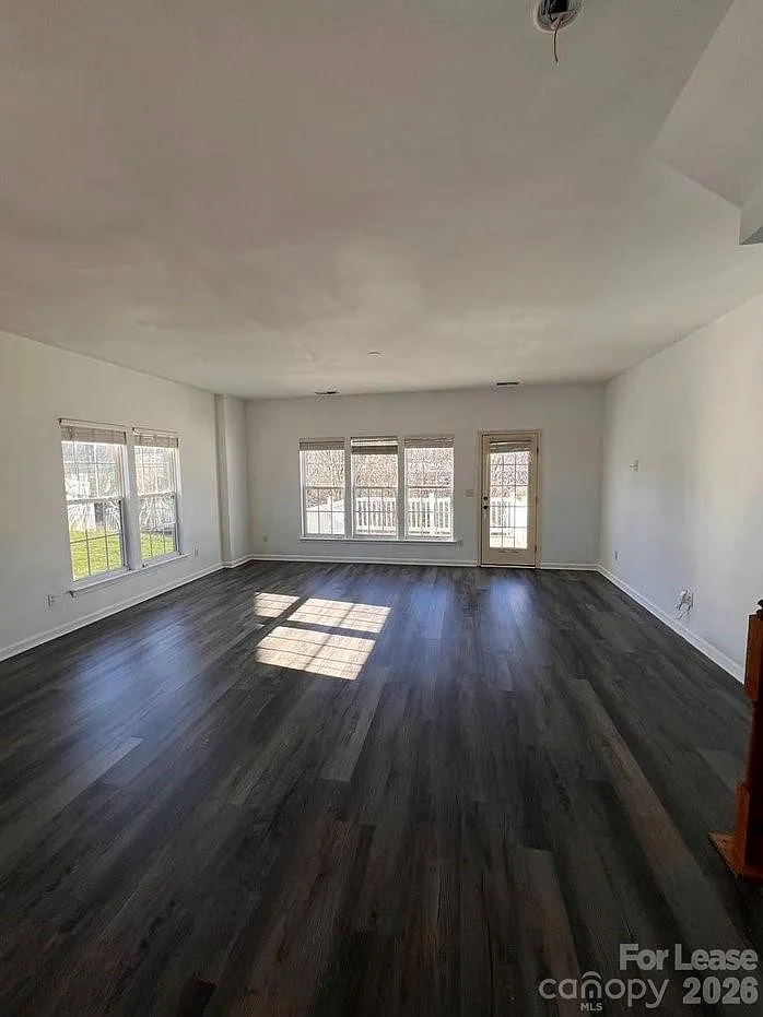 Building Photo - 10237 Garrett Grigg Rd