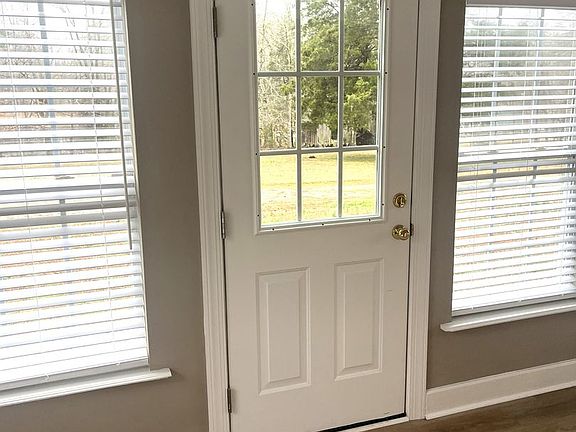 3rd image of 3964 Bittle Rd