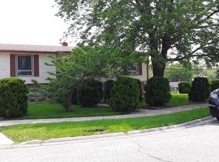 615 S Michigan Ave, Addison, IL 60101