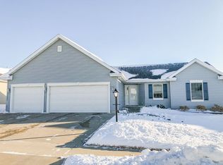 3808 Monaghan Dr, Waverly, IA 50677