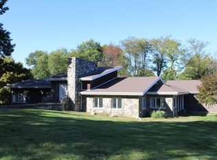 235 Claremont Dr, Lower burrell, PA 15068
