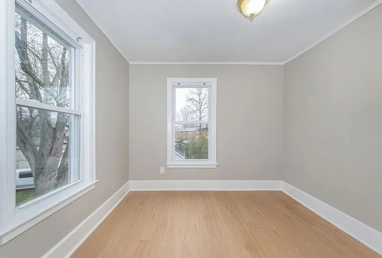 25 Henry St #2 — Photo 6
