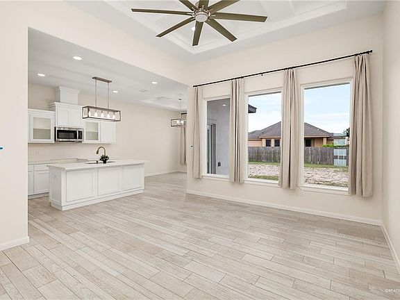 4th image of 3817 Revilla St