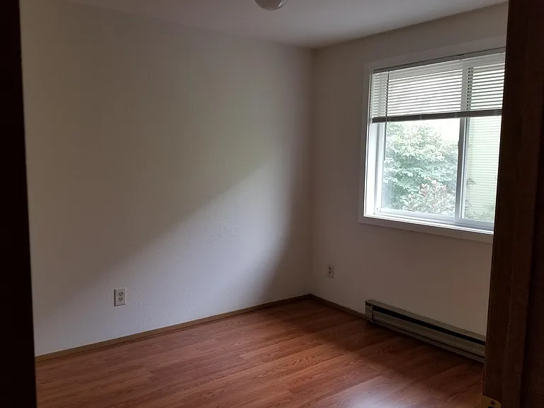 4423 Corliss Ave N #5 — Photo 8