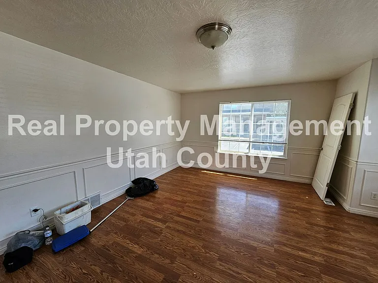 491 N 1235 W — Photo 6