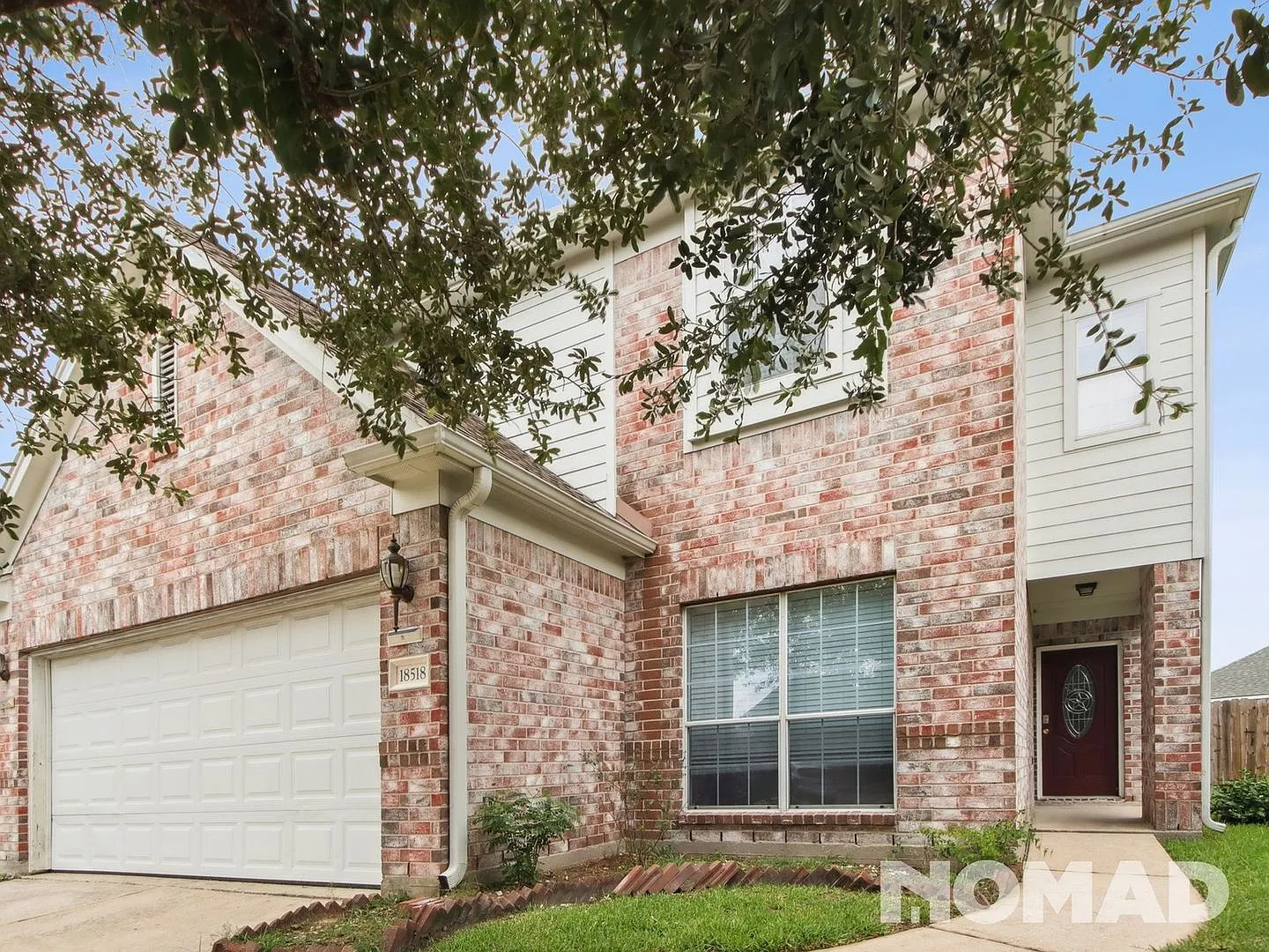 5 Bedroom Single Family Home in Humble — Photo 3