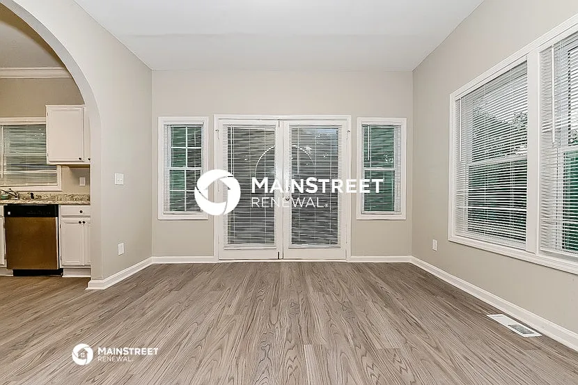 4001 Park Place Circle — Photo 3