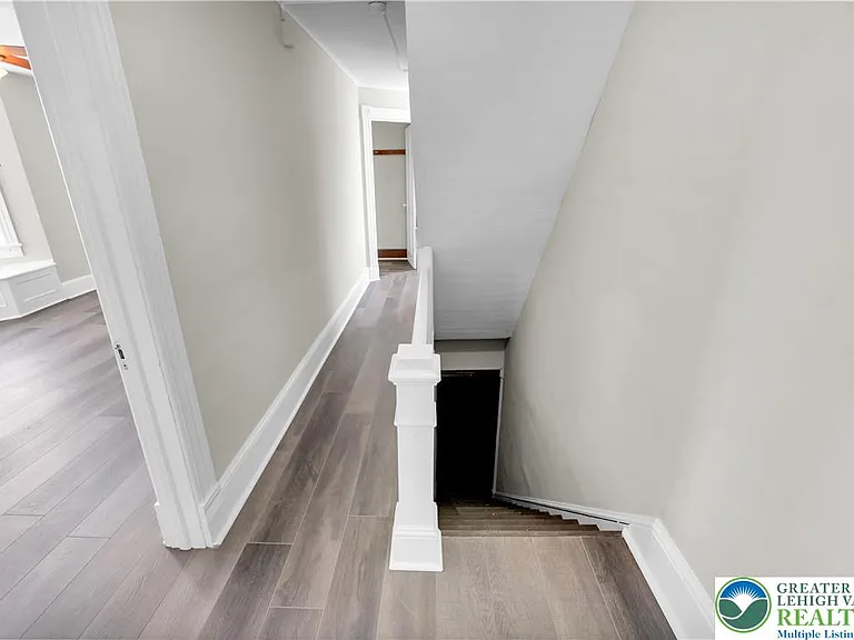 265-267 E Bertsch St #4 — Photo 17