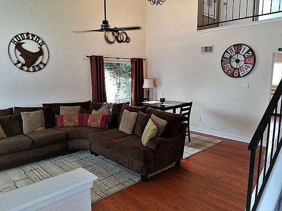 5th image of 7323 Thicket Trail Dr