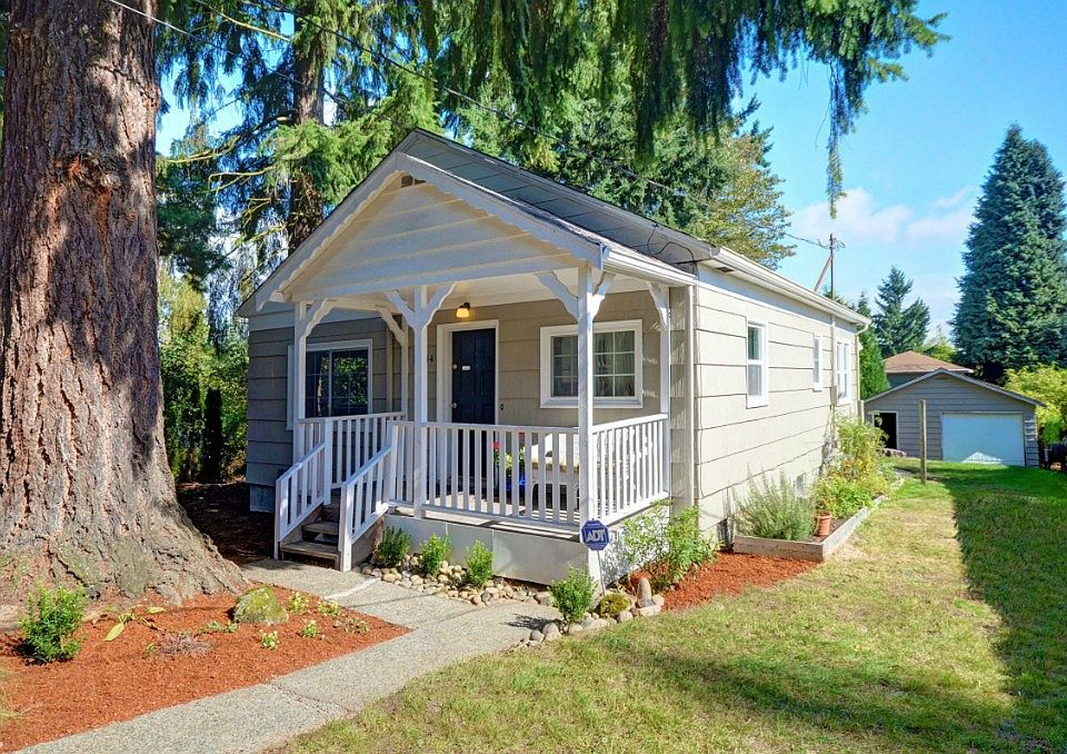 1st image of 12044 20th Ave NE