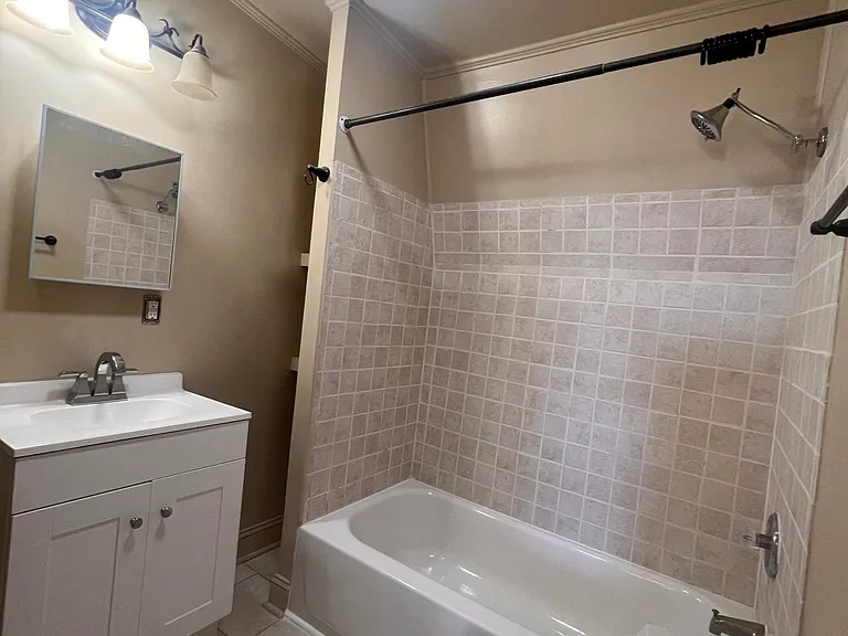 1542 N 15th St #5 — Photo 7
