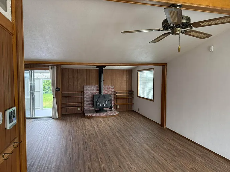 1726 Grant St — Photo 18