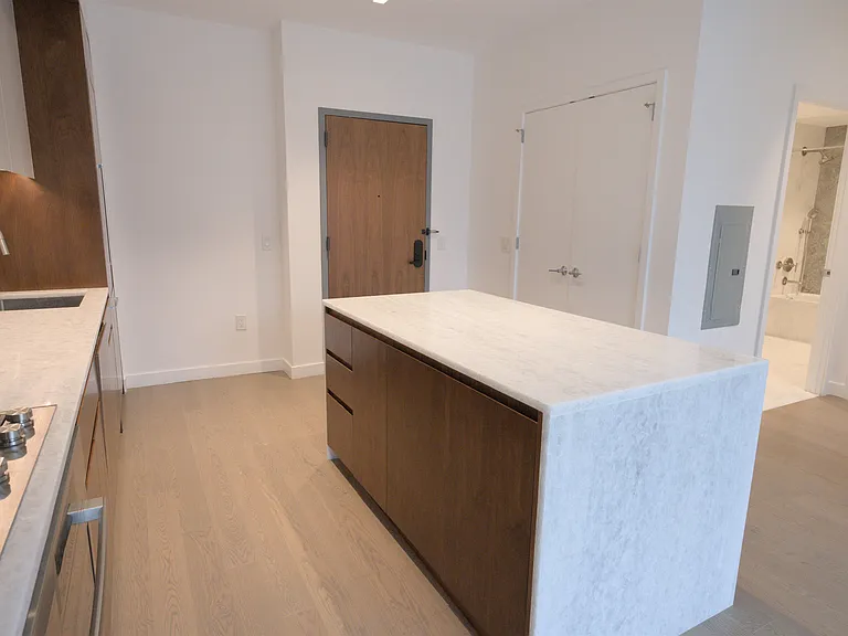 75 Park Ln S #318 — Photo 7