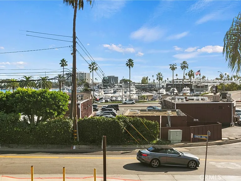 207 La Jolla Dr — Photo 8