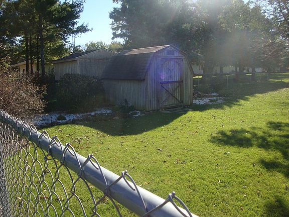 5th image of 513 N 5th St
