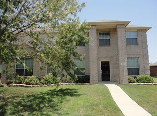 457 Cloverleaf Dr, Lancaster, TX 75146
