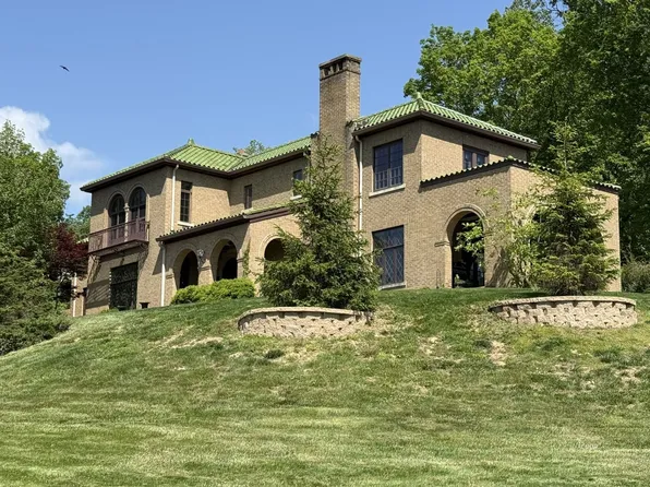 49 Utah Pl, Athens, OH 45701