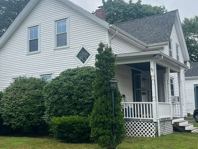 31 Oak St #2 — Photo 1