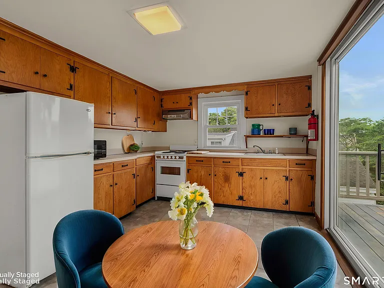 64 Main St #3 — Photo 8