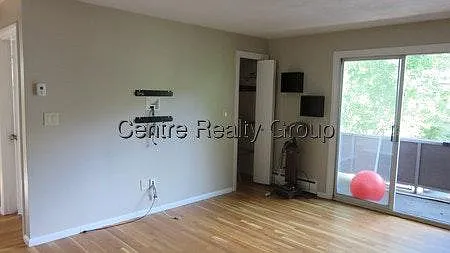 57 Lionel Ave #F — Photo 4