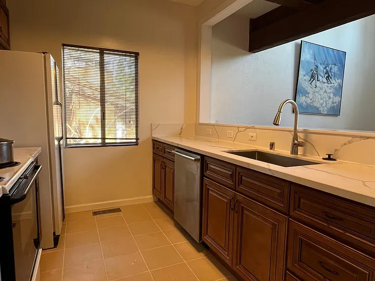163 Skyland Way — Photo 11