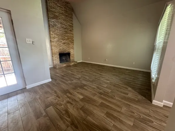 2002 Fleur De Lis Ct, Arlington, TX 76012