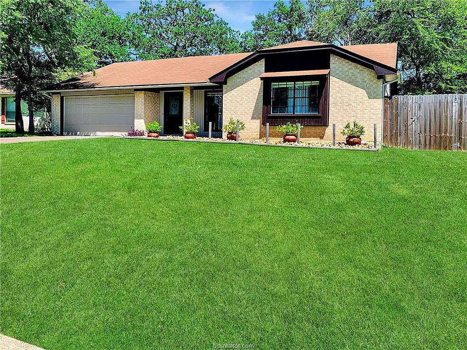 1st image of 1001 Val Verde Dr