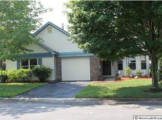 322 Gardenia Dr, Whiting, NJ 08759