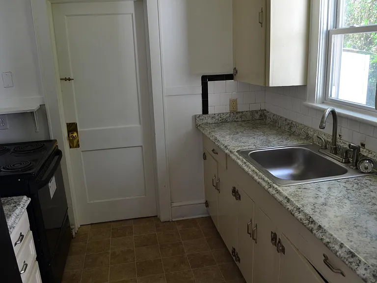 5905 Hampton Blvd — Photo 5