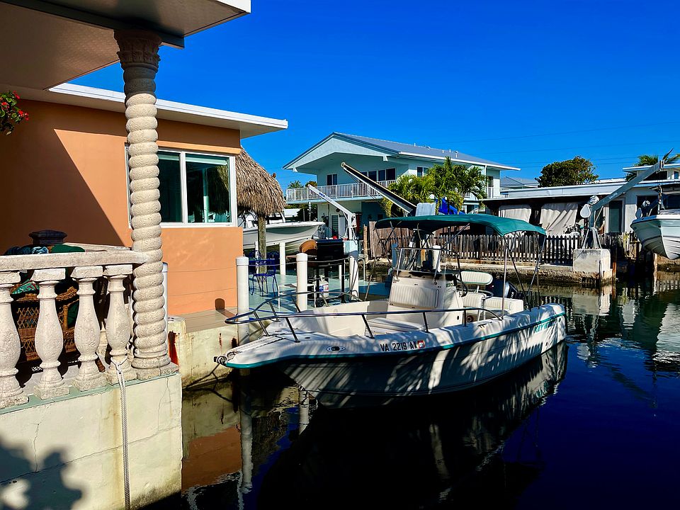 1st image of 64 Seagate Blvd