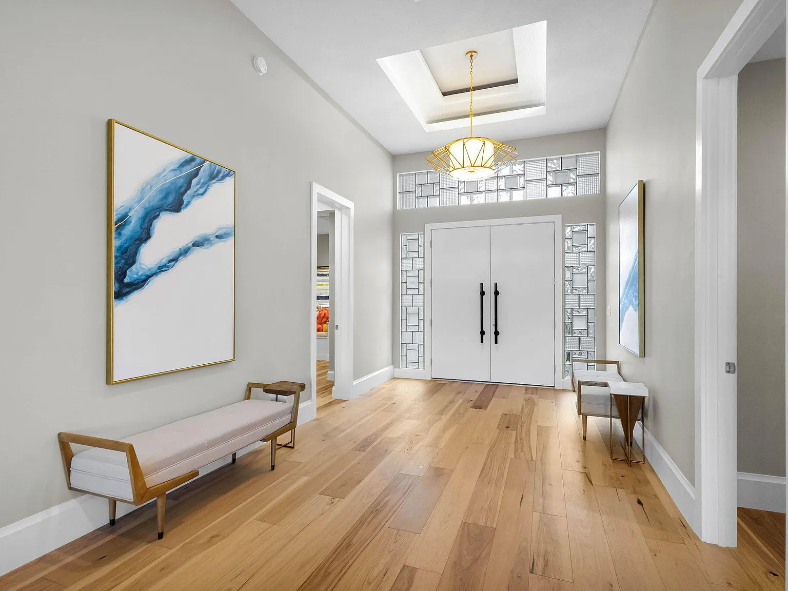 5 bed, 5.0 bath, 3738 sqft, $17,500 — Photo 3
