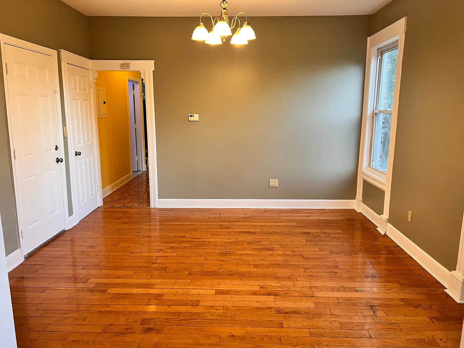 3 bed, $3,000 — Photo 4